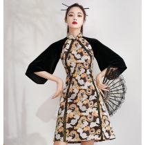 Daily cheongsam 2021 new spring long-sleeved Chinese style young girl improved version of short sexy dress