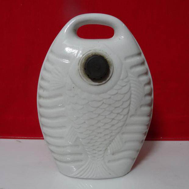 Old Soup Parentswater Turtle ceramic jar Warm rare fish-shaped physical photos Folk nostalgic collection Movie Props