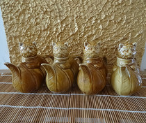 Old cat pot cat teapot teapot wine maker Vinegar Pot for Cat Pot Cultural Revolution Sauce Glazed Old Porcelain Total physical photos Single pot price