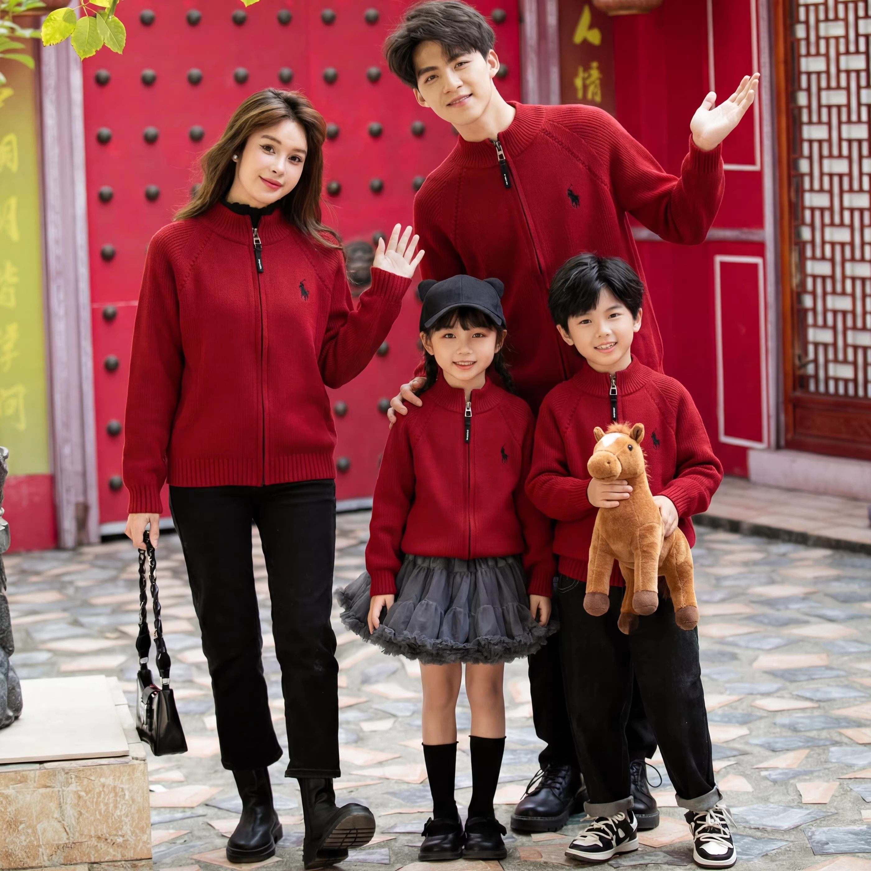 Свитер-куртка для родителей и детей, зимняя одежда для семьи из трех человек, осенне-зимние модели, бордовая семейная одежда для мамы и дочки, семейная одежда для мальчиков на молнии