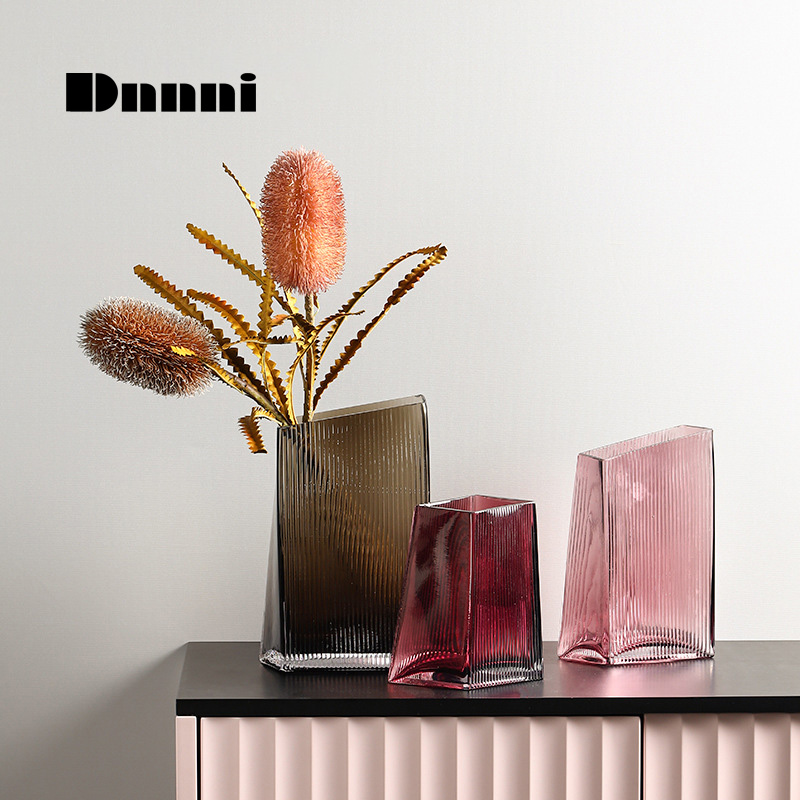 Dnnni Square Cylinder Vertical Striped Glass Vase Florator Nordic Wind Minimalist Home Living Room Genguan Hotel Ornament Swing