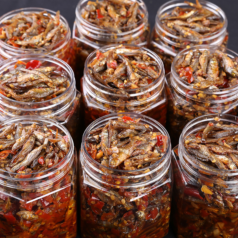 Spicy firewood dried fish, snacks, fire fish, fluffy fish, Hunan specialty, small fish, homemade canned by farmers