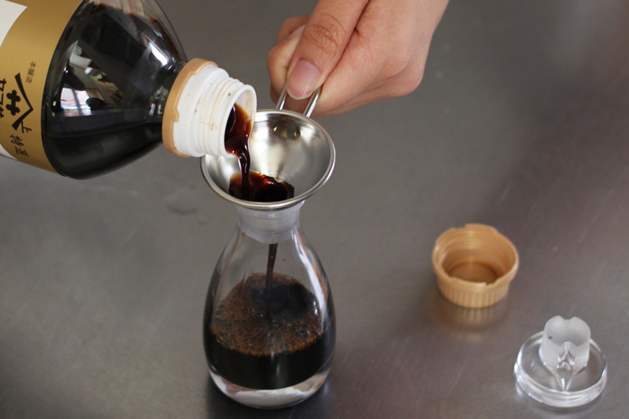 Sub-packing does not spill) Japanese family affairs question house 18-8 stainless steel mini funnel