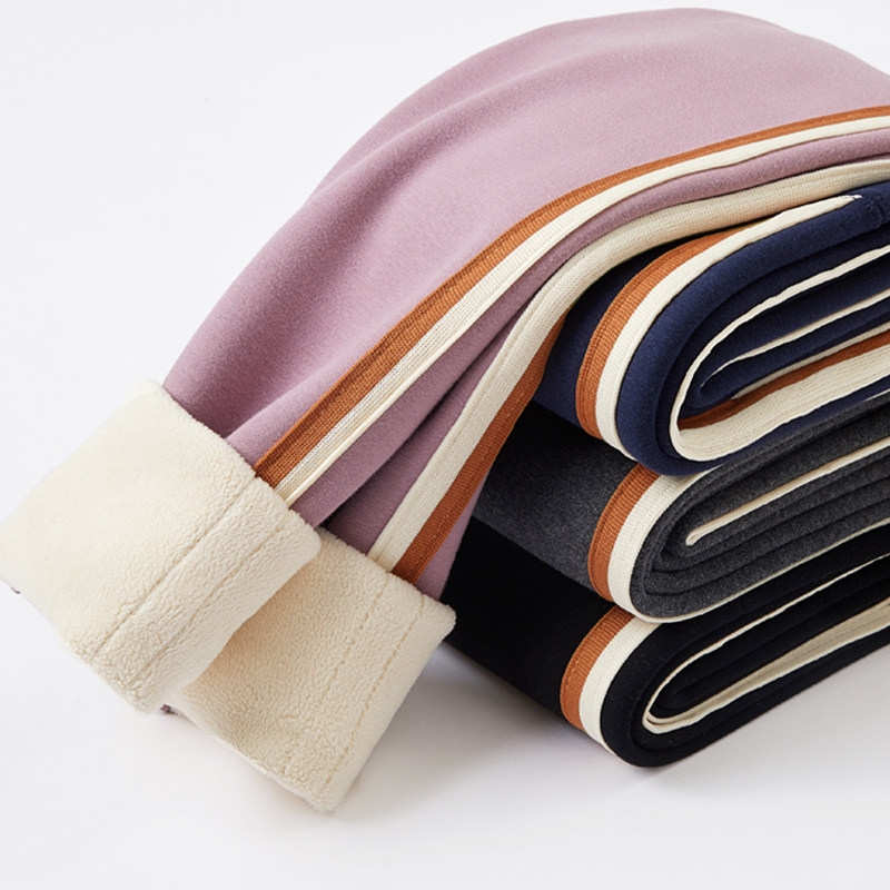 Girls are wearing gas striped trousers outside of 2020 warm cotton pants