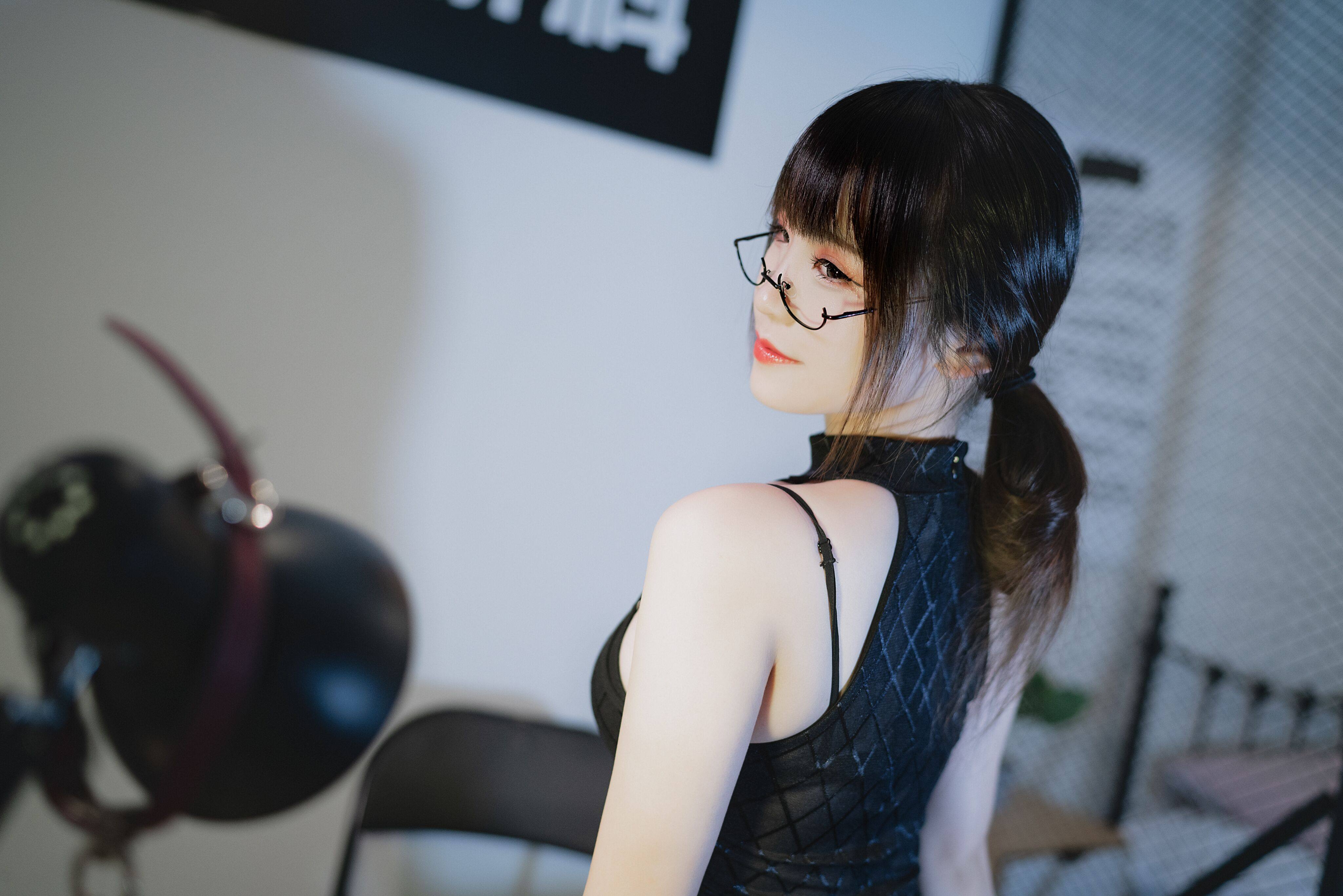 miko酱ww – 坏女人