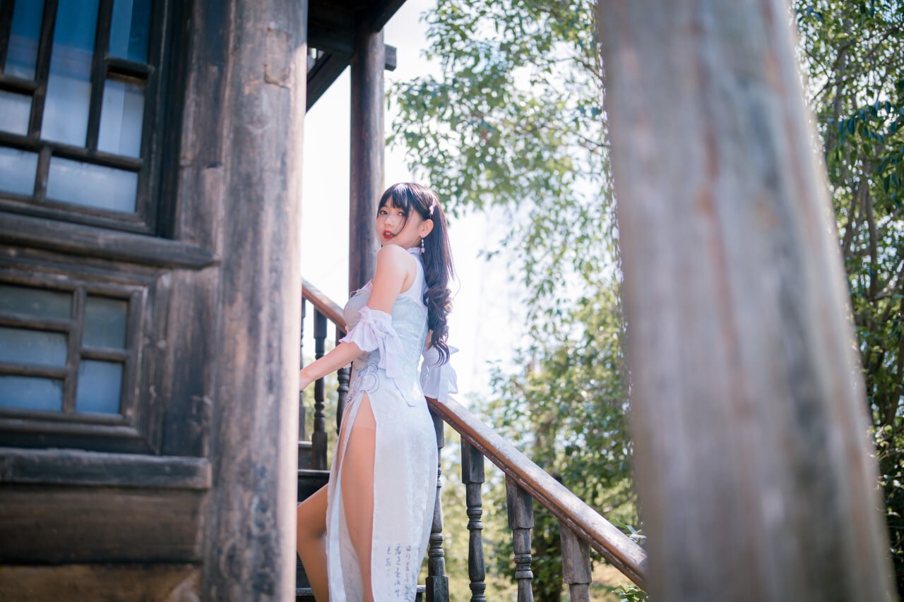 Kyokyo沉迷汉堡王 – 蓝色旗袍