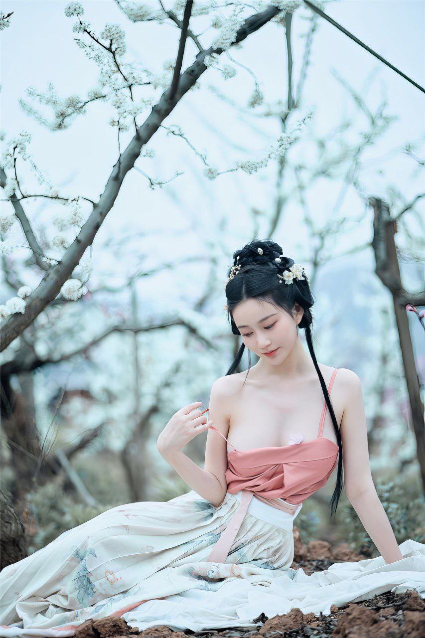 古风仙境：白色花树林系列