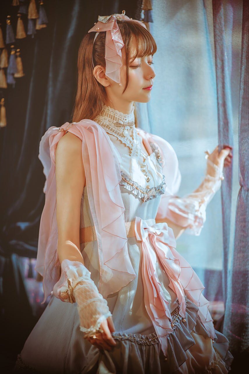 Kyokyo沉迷汉堡王 – Lo娘