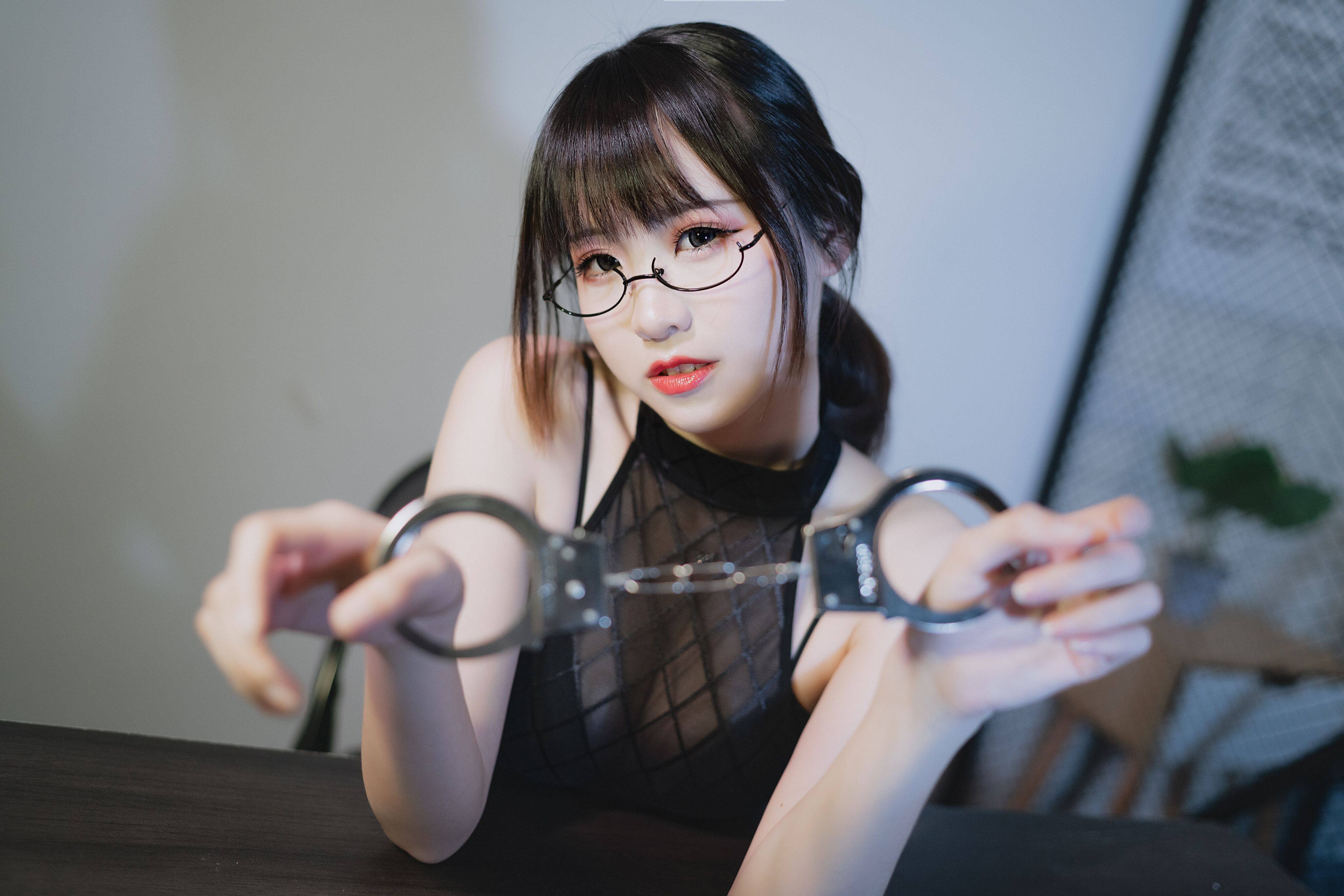 miko酱ww – 坏女人