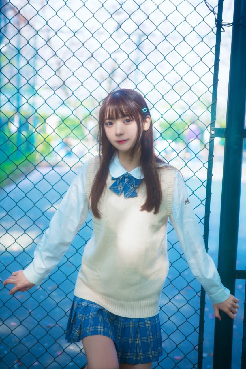 Kyokyo沉迷汉堡王 – 樱花与JK