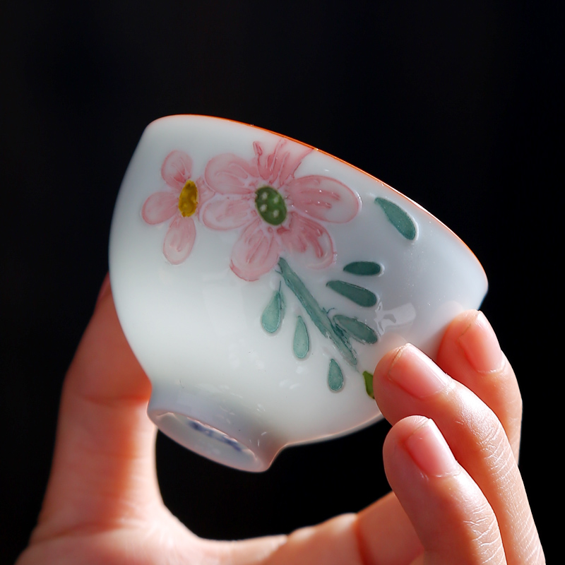 Hand made blue and white porcelain ceramic cups kung fu small single CPU master cup tea sets tea cups to use sample tea cup