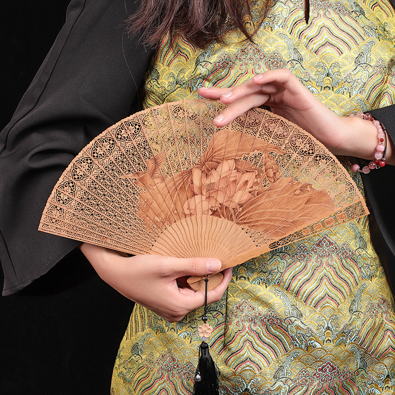 Old gate (Suzhou sandalwood fan) collection grade-sandalwood fan folding fan craft gift fan pure handmade