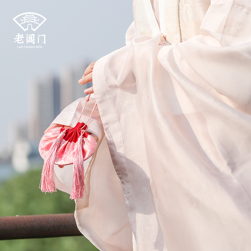 Pre-sale - peach blossom powder gold wire tie-dye sachet old mountain sandalwood powder bag carry-on sachet ancient style purse Hanfu hanging ornament