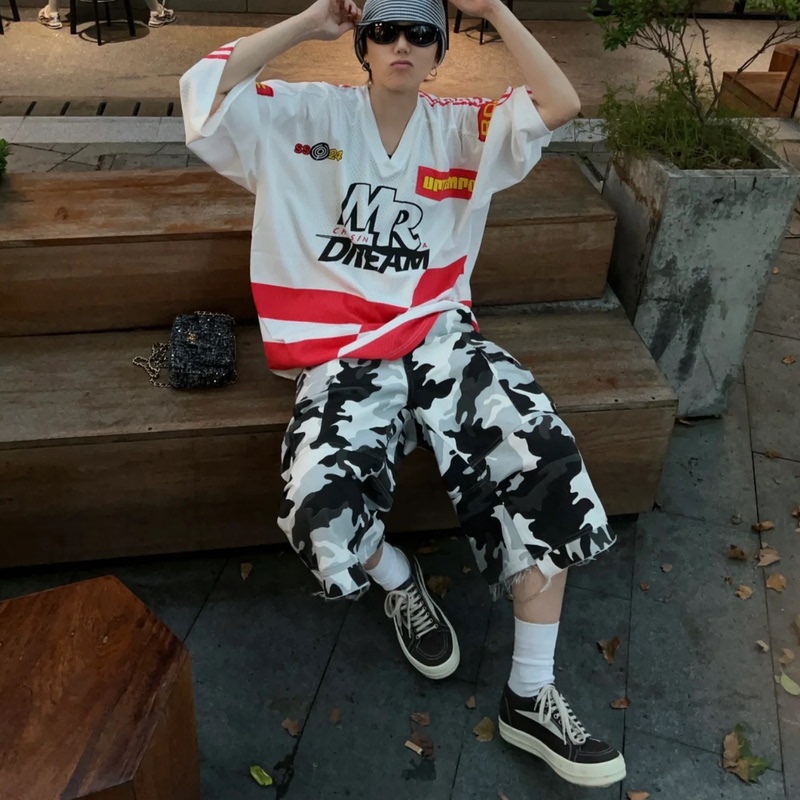 American-Style Washed Coated Glitter Distressed Raw Hem Silhouette Black and White Cow Print Camouflage Workwear Multi-Pocket Cropped Shorts