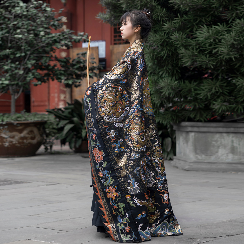 如何选择合适的道家道士法衣?-太极服-淘宝百科网