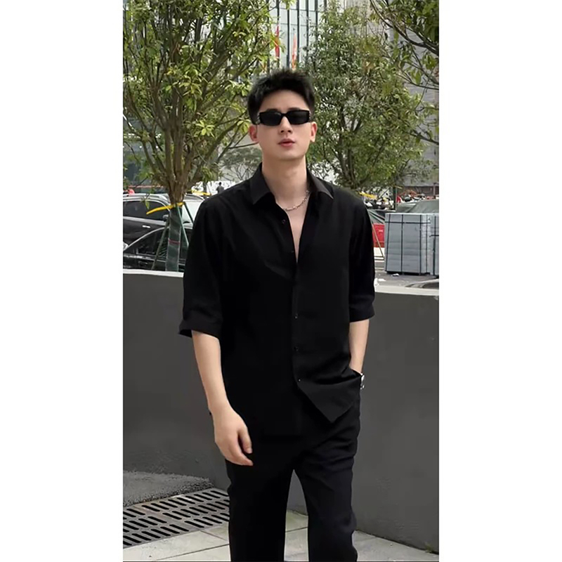 Korean Uamtor Stylish Men's Five-Quarter Sleeve Shirt, Black Shirt with Drapey Feel, Ice Silk Short-Sleeve Loose Top, Trendy