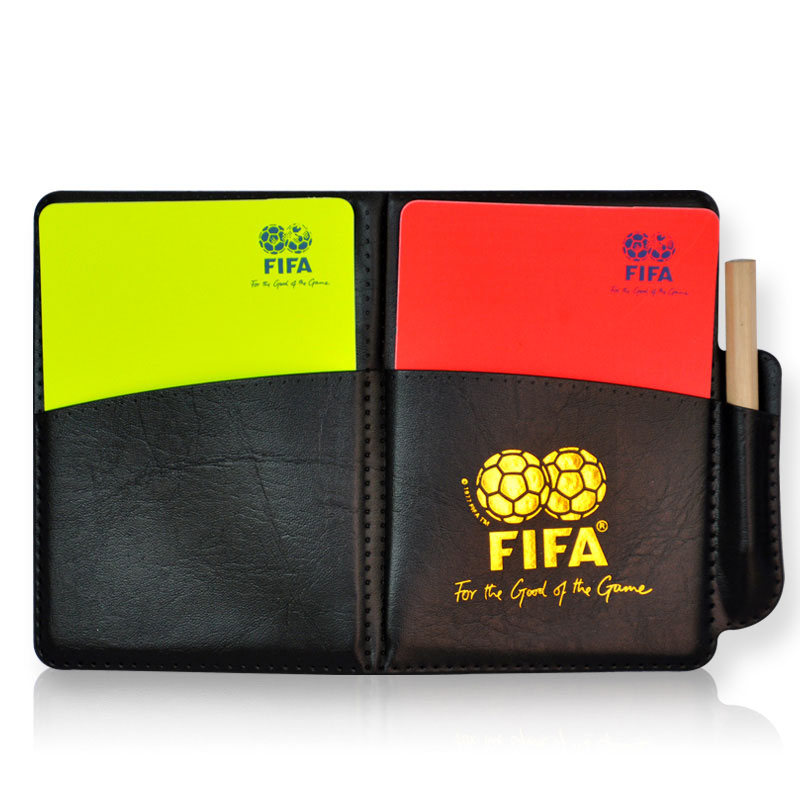 Football referees are equipped with football matches red and yellow cards with leather high-grade football red cards yellow card record pens