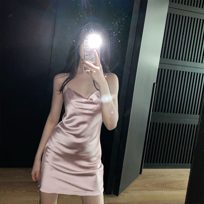 nicky Paris Little Sister Drilling Chain Method Triacetate Pink Harness Ocean Dress Woman Cashew's slim hanging band dress