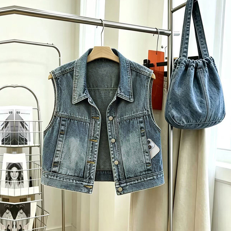 2026 This Year's Trendy Denim Vest for Women, Thin and Fashionable, Age-Reducing, Workwear Style, Short Sleeveless Vest Top 2026 This Year's Trendy Denim Vest for Women, Thin and Fashionable, Age-Reducing, Workwear Style, Short Sleeveless Vest Top