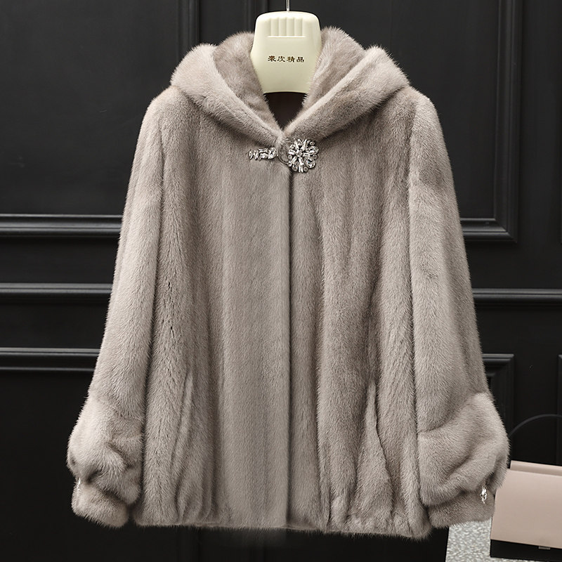 Mink fur coat female whole mink genuine leather short hooded 2022 new middle-aged and elderly mother large size mink fur coat