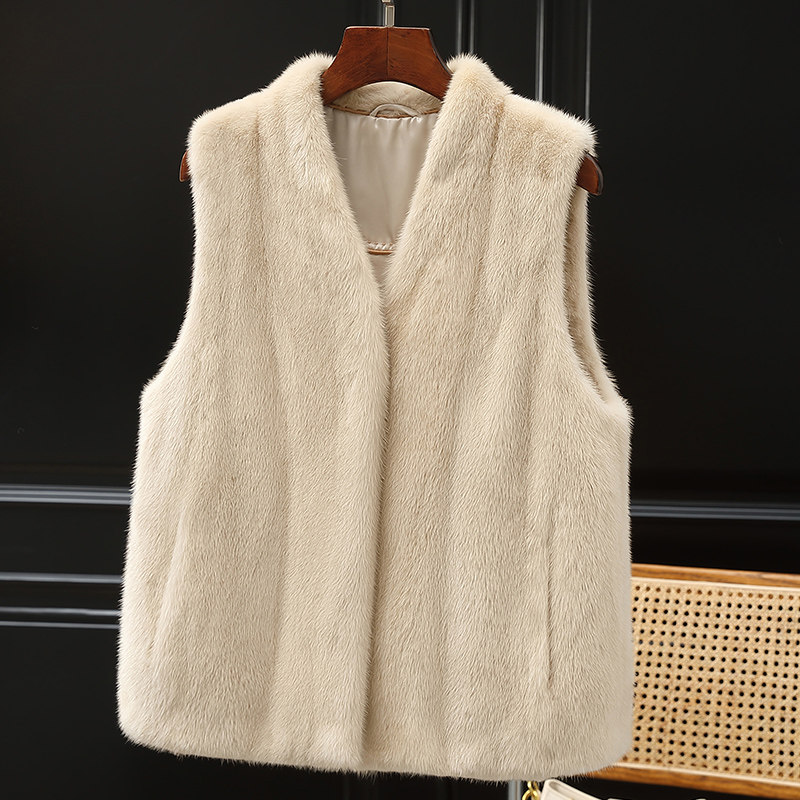 Mink fur 2022 new mink vest women's winter short whole mink coat real fur young fur coat