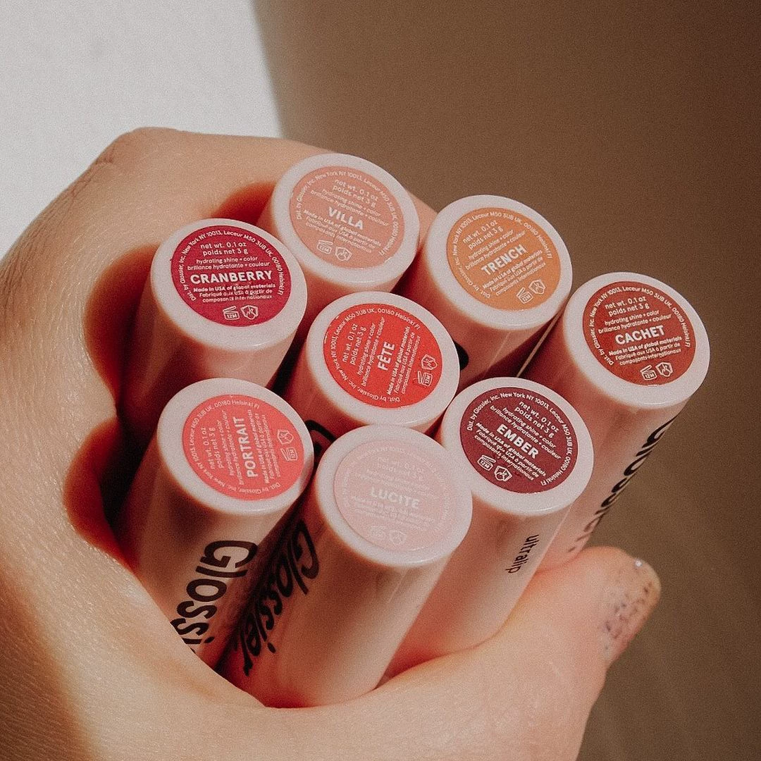 Контур Glossier Ultralip Plum Pipe увлажняющая помада помада cushion Fête
