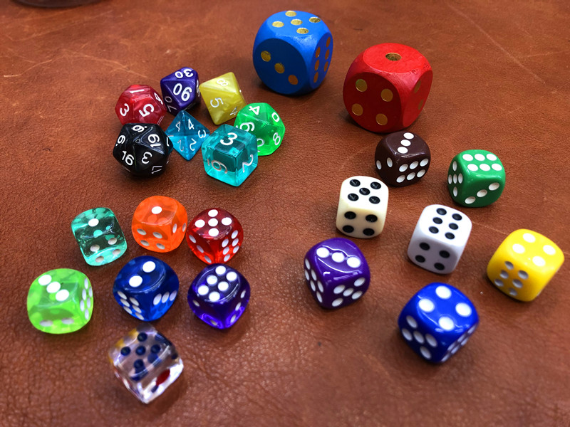 Enlightenment Toddler Puzzle Props Multi-faceted Dice Sieve Son Beads 7 grain 1 set of dragon with ground dice game