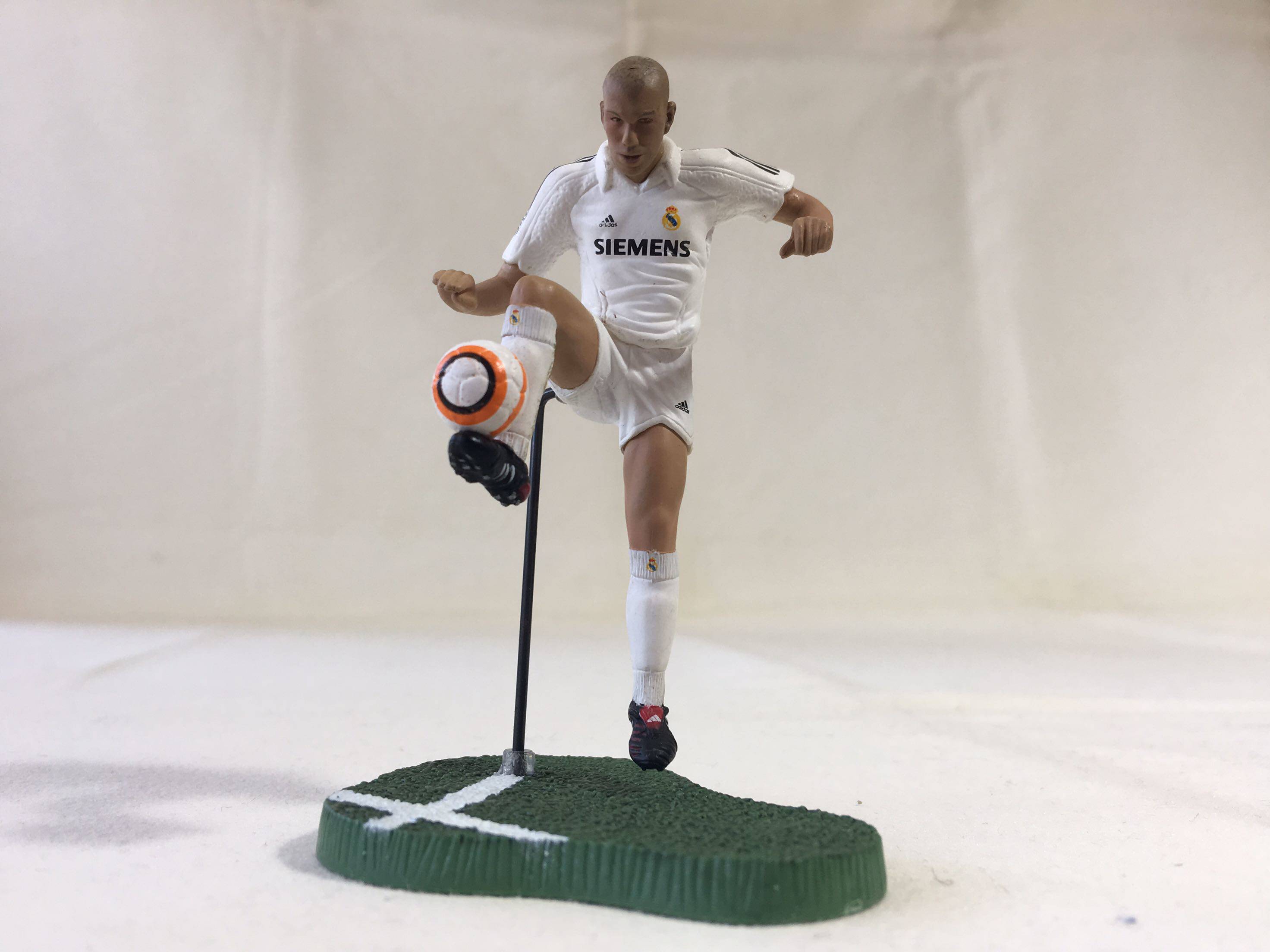 Real Madrid FT CHAMPS football man Puppet model hands 3 inch Zinedine Zinedine (simplified version) - Taobao
