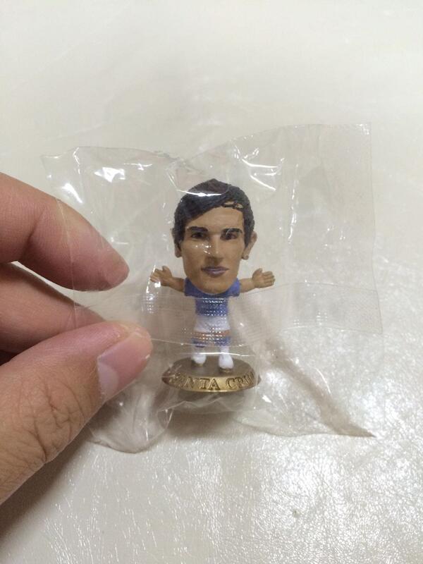 Corinthian Microstars Manchester City Santa Cruz Action Figure Doll Gold 12700 (Original Packaging) Corinthian Microstars Manchester City Santa Cruz Action Figure Doll Gold 12700 (Original Packaging)