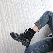 虹语儿软底休闲马丁靴