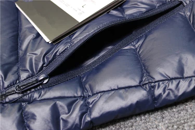 Trung tâm mua sắm Lao Gao nam giản dị xuống vest mới mùa thu đông xu hướng thể thao áo khoác nhẹ nam 8022 áo thun thể thao nam có cổ