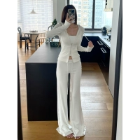 С молнией, с капюшоном, белый