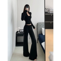 Черный (брюки слегка расклешенные)