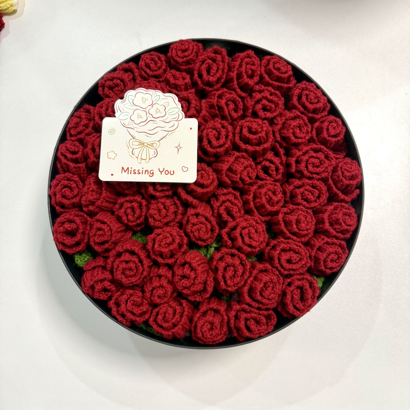 Valentine's Day Birthday Gift, Finished Handmade Rose Bouquet, Blanket, Crocheted Gift for the Recipient, Gift Bag Packaging