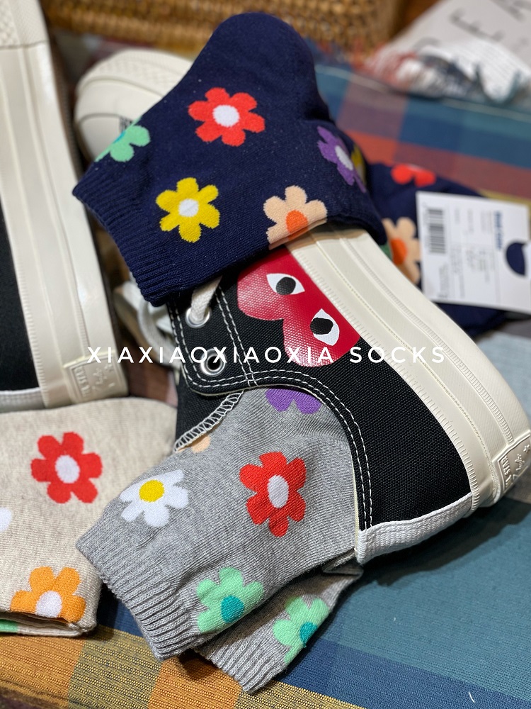 (full of five pairs) Korea Import Spot Woman Sox Medium Thickness Fashion elegant Elegant Flowers Cotton Socks