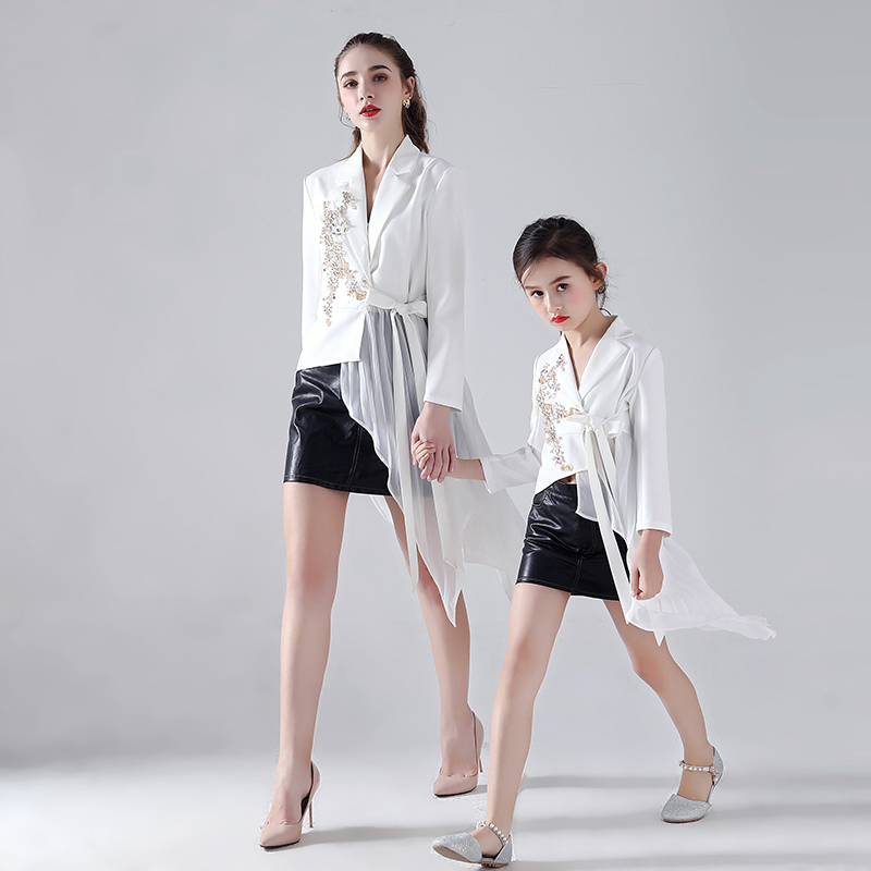 Children's parent-child dress girl host acting out to suit little girl fashion model personality t walk show boomer