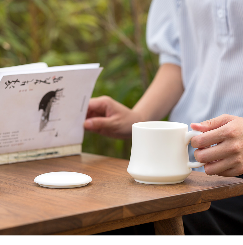 Don difference full moon cup suet jade dehua white porcelain cups porcelain cups office cup with a cup of individual cup with cover