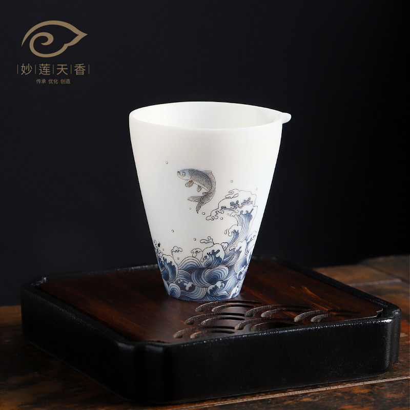 Wonderful Lian Tianxiang Fuyue Fair Cup white porcelain tea set thick filter Gongcup accessories Tea track hand-painted ceramic sub-tea divider