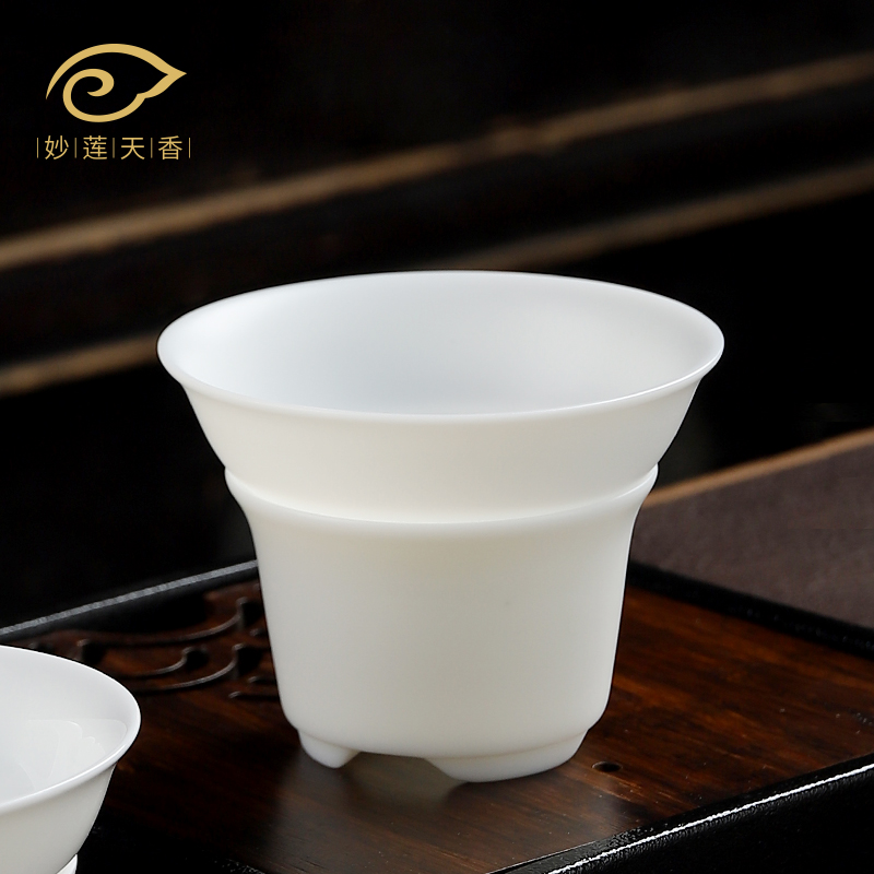 Miaolian Tianxiang Dehua mutton-fat jade white porcelain tea filter creative ceramic tea set tea drain integrated tea filter