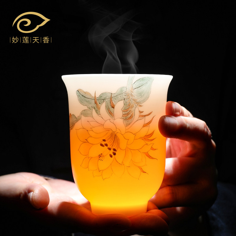 Brilliant lotus-scented hand-painted ceramic 4 Buddhas master's cup Defied goat fat jade porcelain white porcelain male and female special single cup