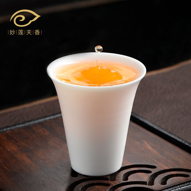 Wonderful lotus-scented artisanal master's cup of good footy defied goat fat jade porcelain white porcelain single-cup ceramic tea cup small tea cup