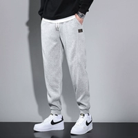 Мелкий серый