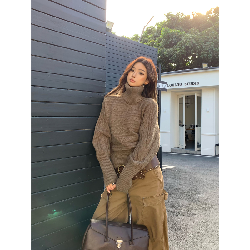 Zhenzhen Is Very Lazy, Thick Turtleneck Short Sweater for Women, Winter Layering, Real Two-Piece Detachable Neck Warmer Design Knitwear