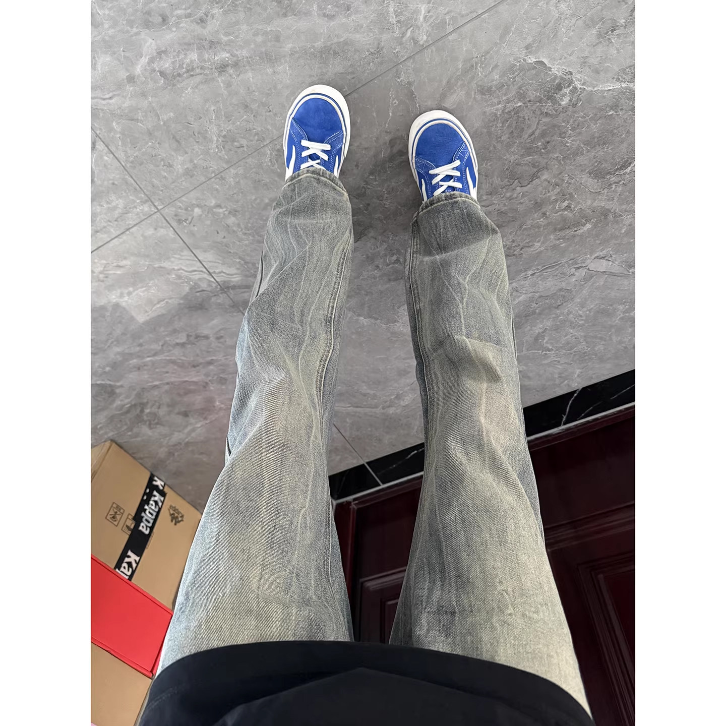 アメリカンレトロの稲妻柄メンズストレートレッグスリムフィットパンツ、ハイストリートスタイル、バイブ、脚長効果、ややフレアパンツ