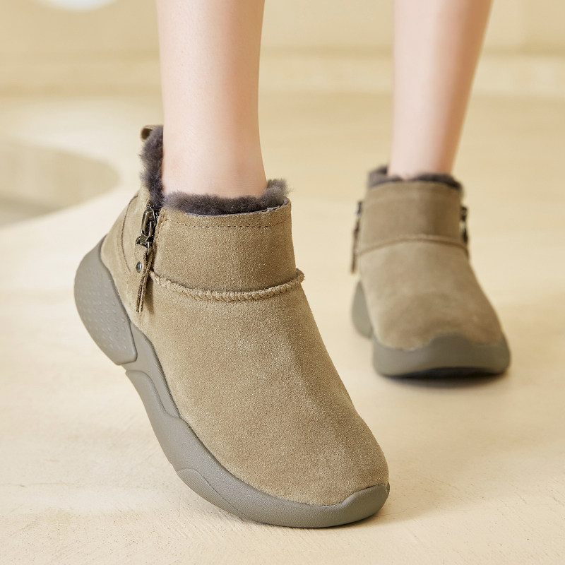 Snow boots and fur all-in-one women's shoes 2022 new western style plus velvet thick winter wool warm bread cotton shoes