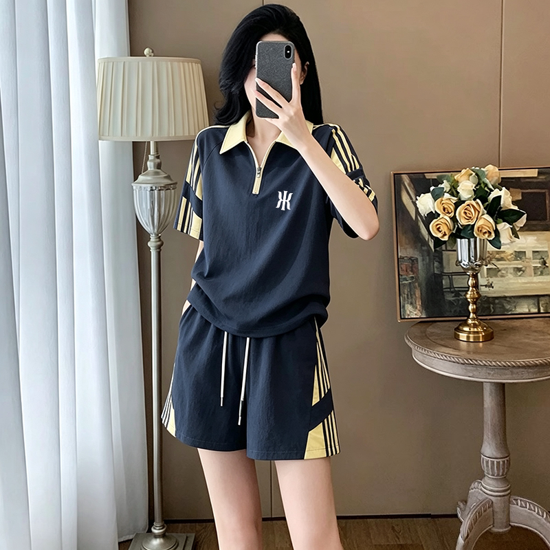 2026 New Summer Casual Sports Suit for Women, Short-Sleeved Zipper Two-Piece Set, Loose and Fashionable Sports Wear Top 2026 New Summer Casual Sports Suit for Women, Short-Sleeved Zipper Two-Piece Set, Loose and Fashionable Sports Wear Top