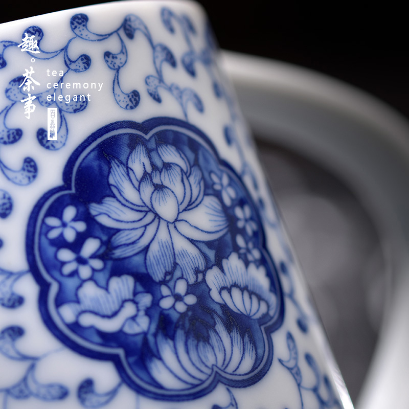 Jingdezhen blue and white porcelain teapot single pot of ceramic tea set kung fu tea white porcelain porcelain restoring ancient ways small filter household