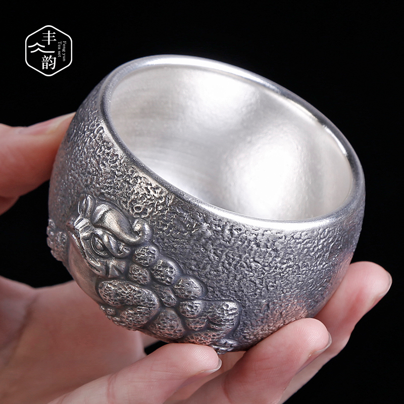 Small gold BaoLiu silver restoring ancient ways is kung fu masters cup ceramic tea cup tea sample tea cup single silver, silver tea set