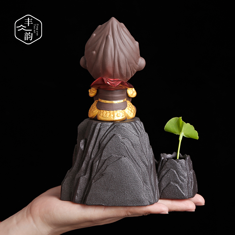 Purple sand tea pet monkey monkey King furnishing articles kung fu tea tea hydroponic insect tea play home to act the role ofing is tasted