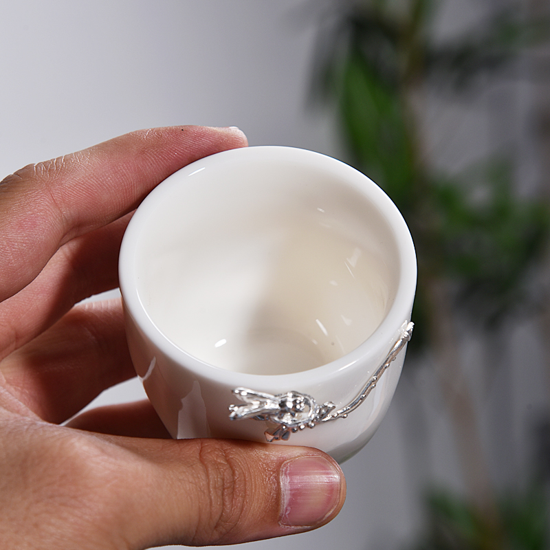 The ancient sheng up new lotus white porcelain ceramic whitebait cup silver inlaid with silver tea sample tea cup, master cup single cup bowl